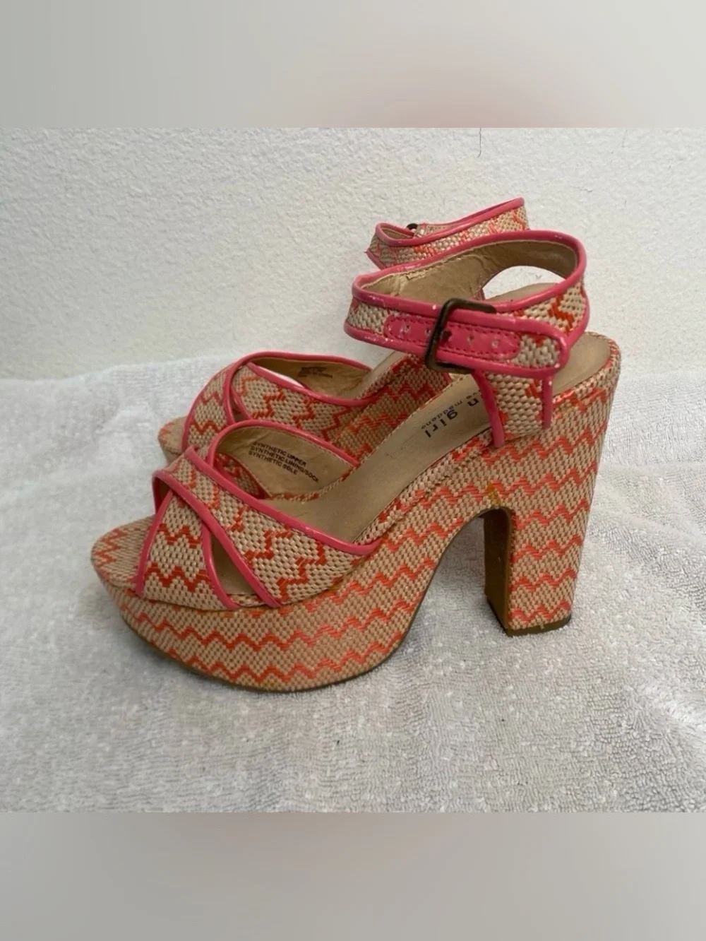 Madden Girl Tan Bright Pink Rattan Strappy Platform Chunky Heel Sandals Size 7.5